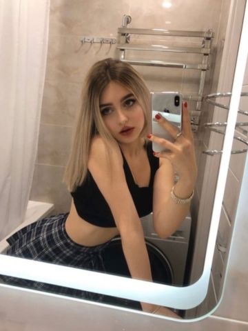 Викуся